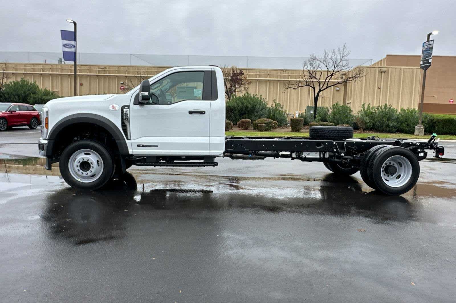 2024 Ford Super Duty F-550 DRW  4