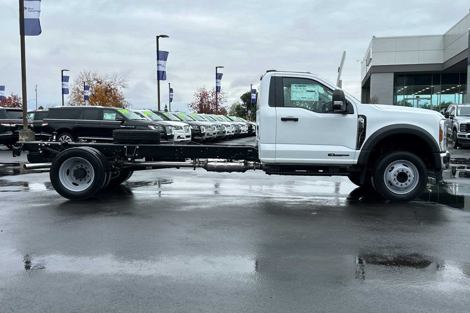 2024 Ford Super Duty F-550 DRW  7