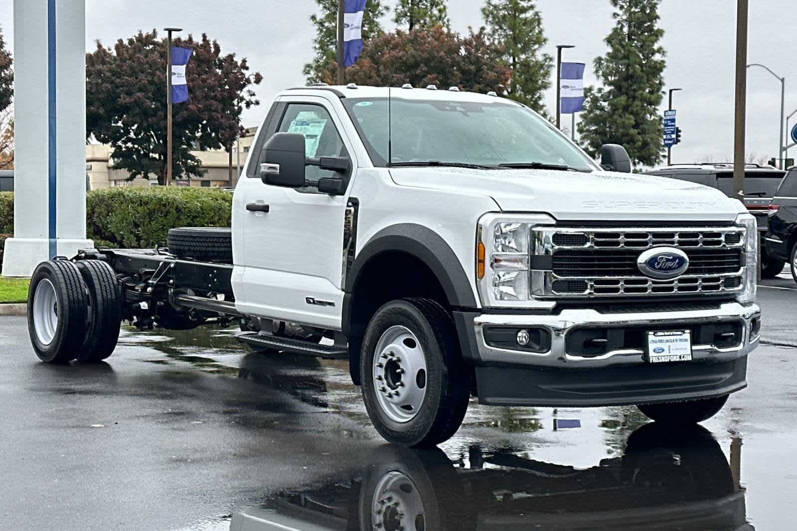 2024 Ford Super Duty F-550 DRW  8