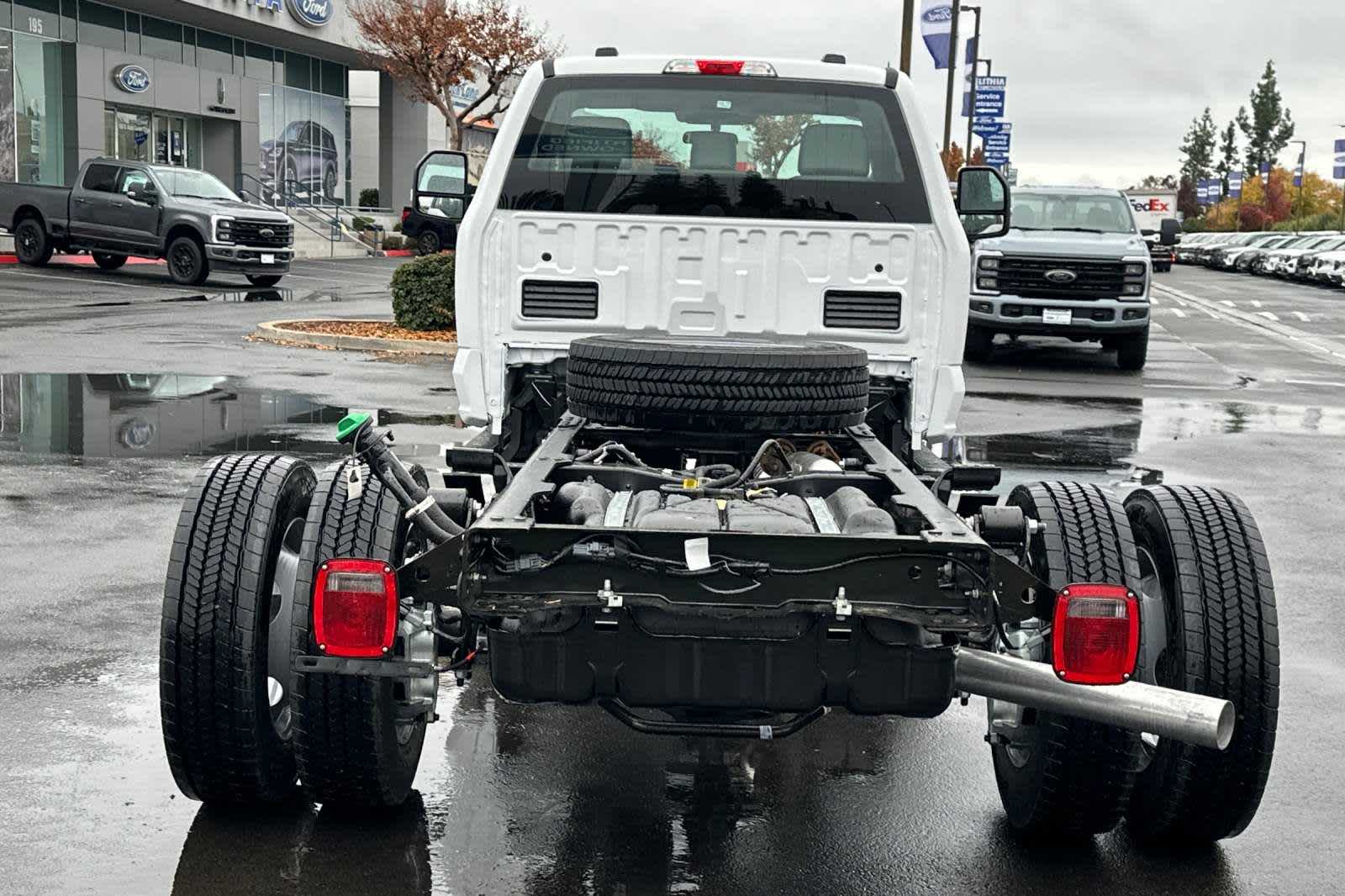 2024 Ford Super Duty F-550 DRW  6