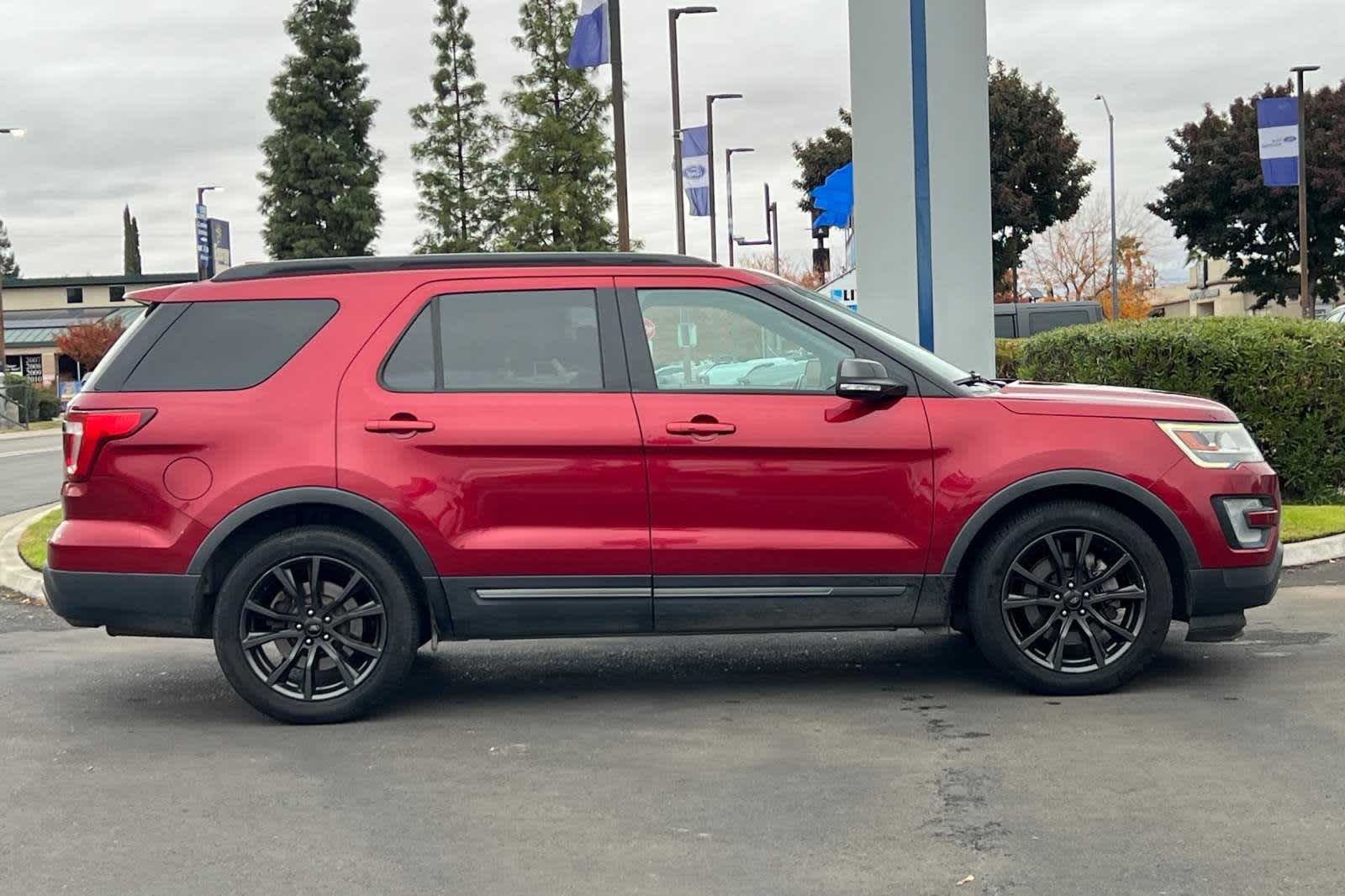 2017 Ford Explorer XLT 8