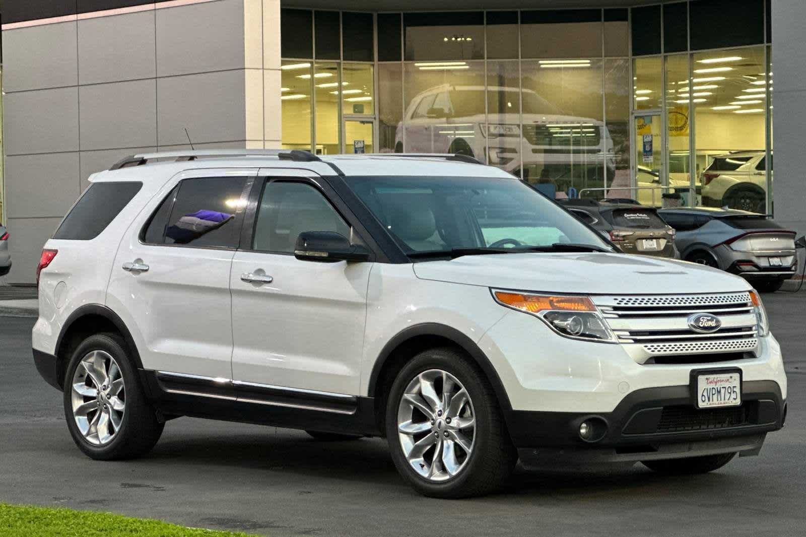 2013 Ford Explorer XLT 9