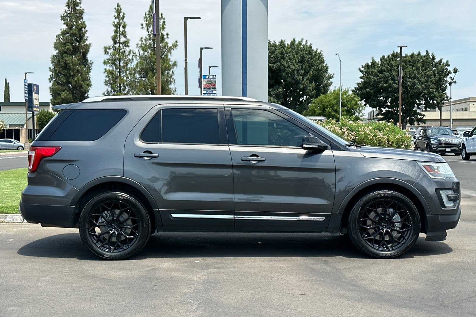 2016 Ford Explorer XLT 8