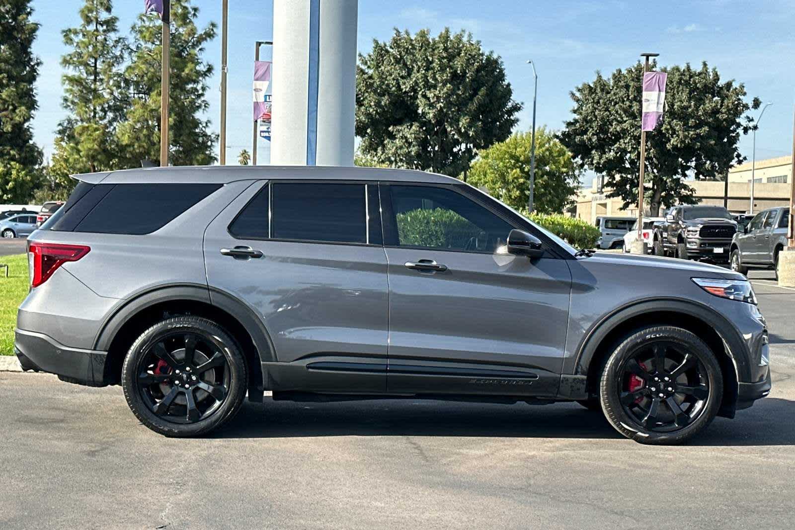 2021 Ford Explorer ST 9