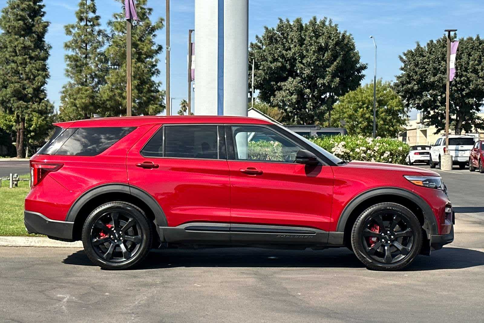 2021 Ford Explorer ST 8