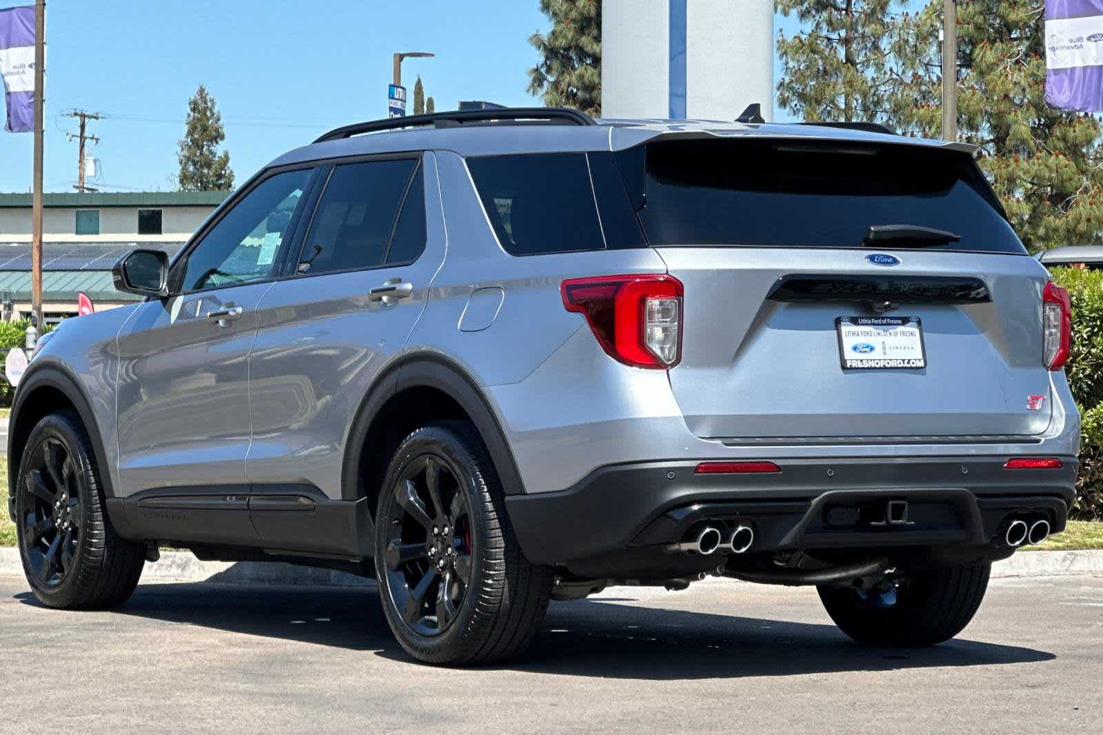 2024 Ford Explorer ST 6