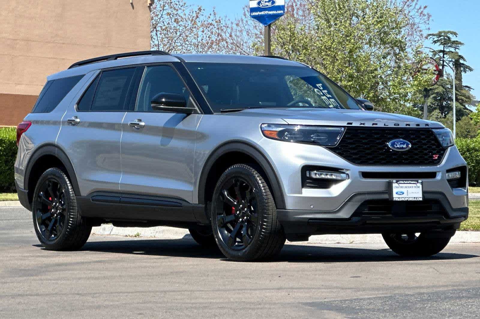 2024 Ford Explorer ST 10