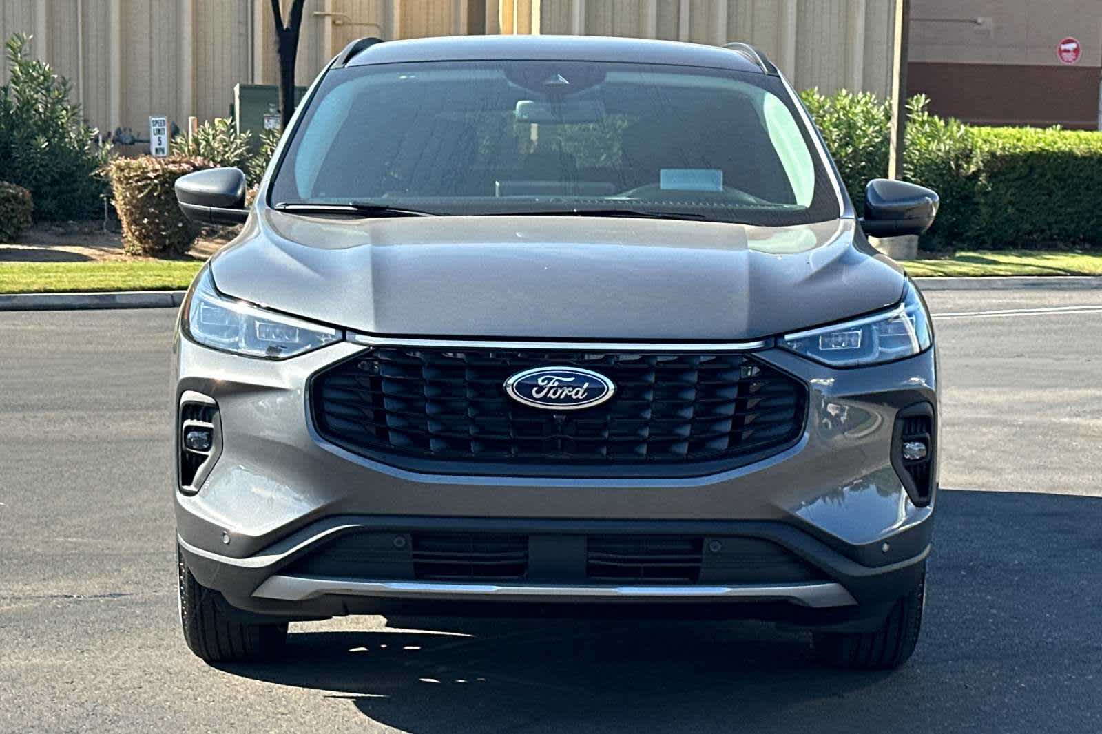 2025 Ford Escape PHEV 11