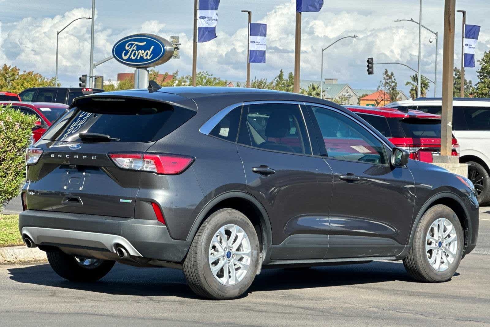 2020 Ford Escape SE 2