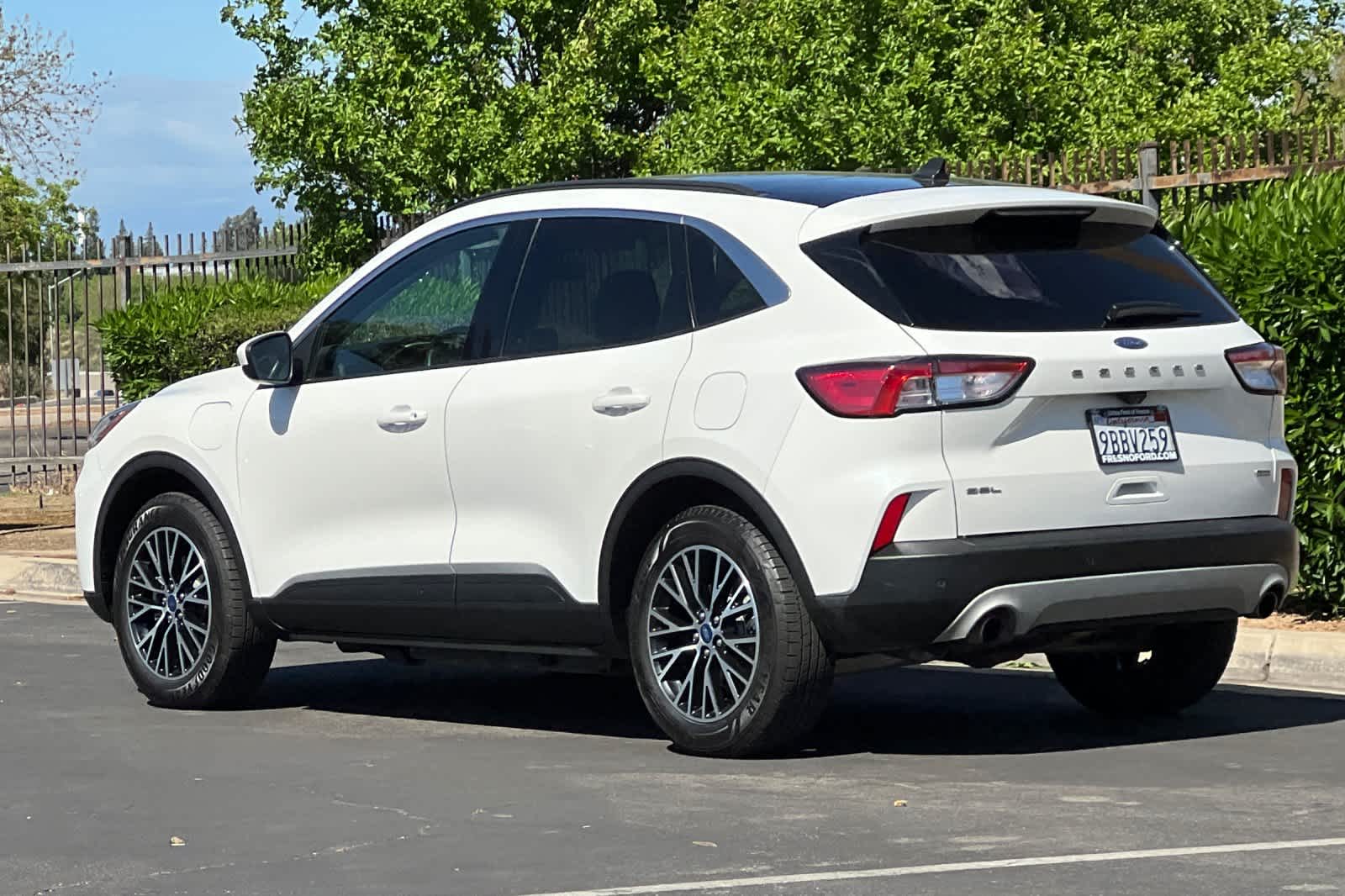 View vehicle photo 6