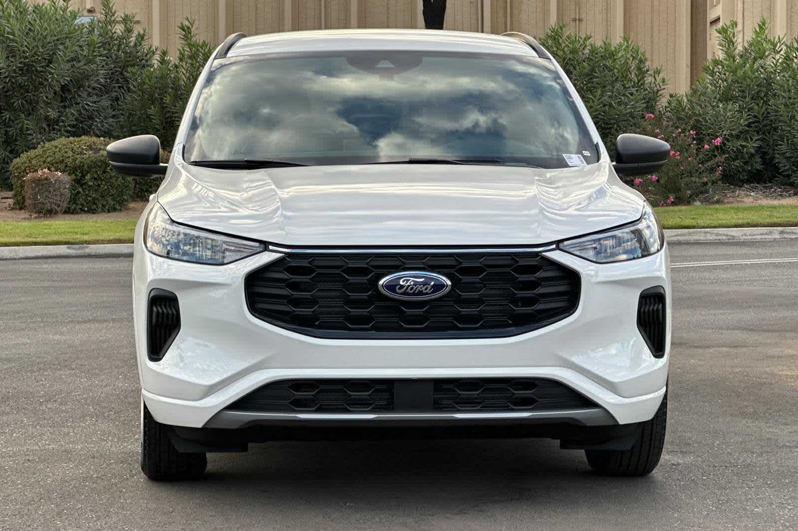 2024 Ford Escape ST-Line 11