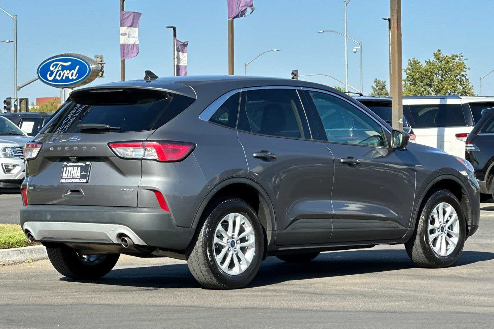 2022 Ford Escape SE 2