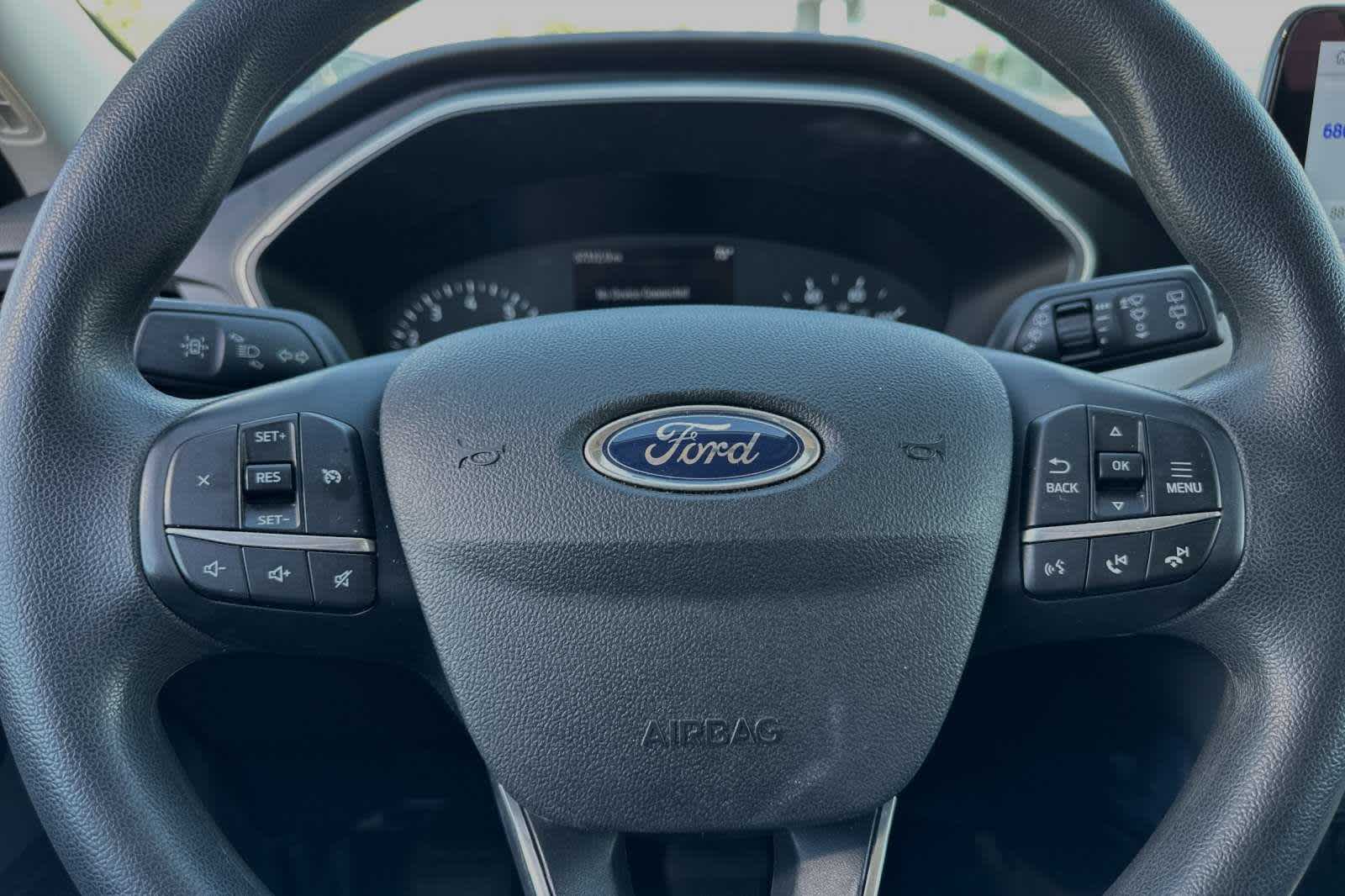 2022 Ford Escape SE 23