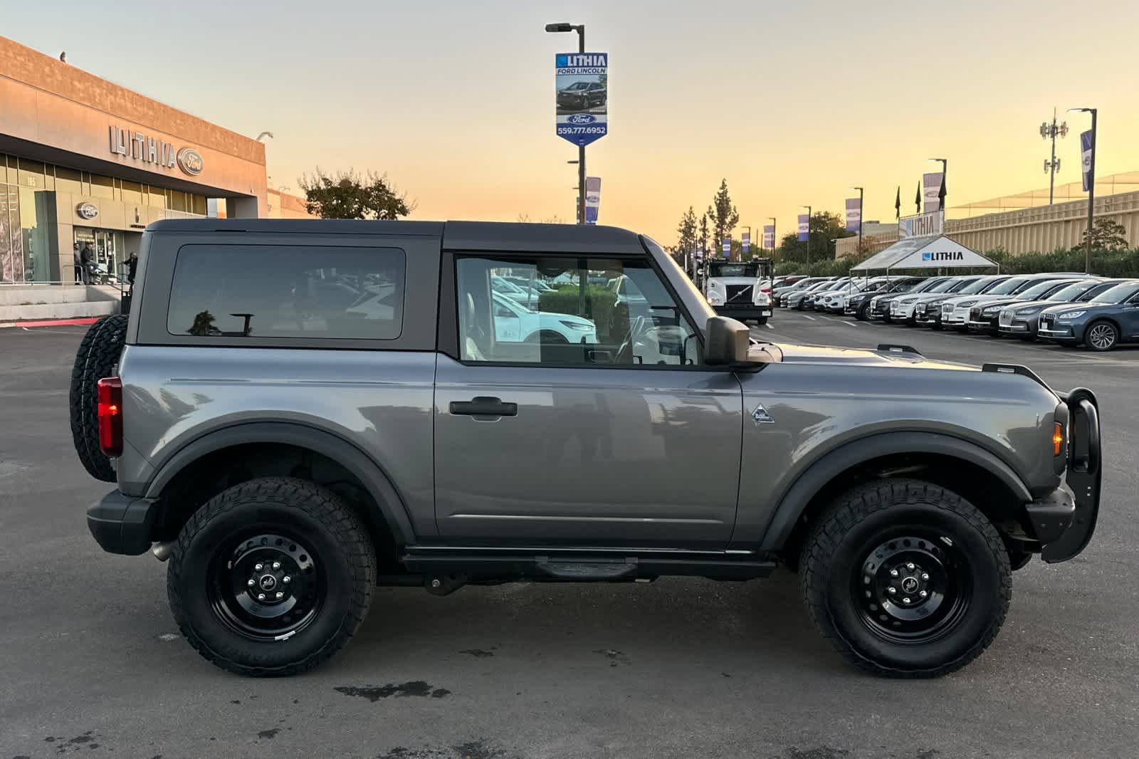 2023 Ford Bronco Black Diamond 6