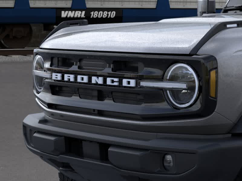 2024 Ford Bronco Outer Banks 19