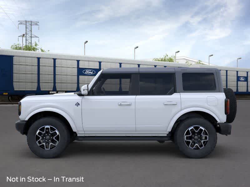 2024 Ford Bronco Outer Banks 3