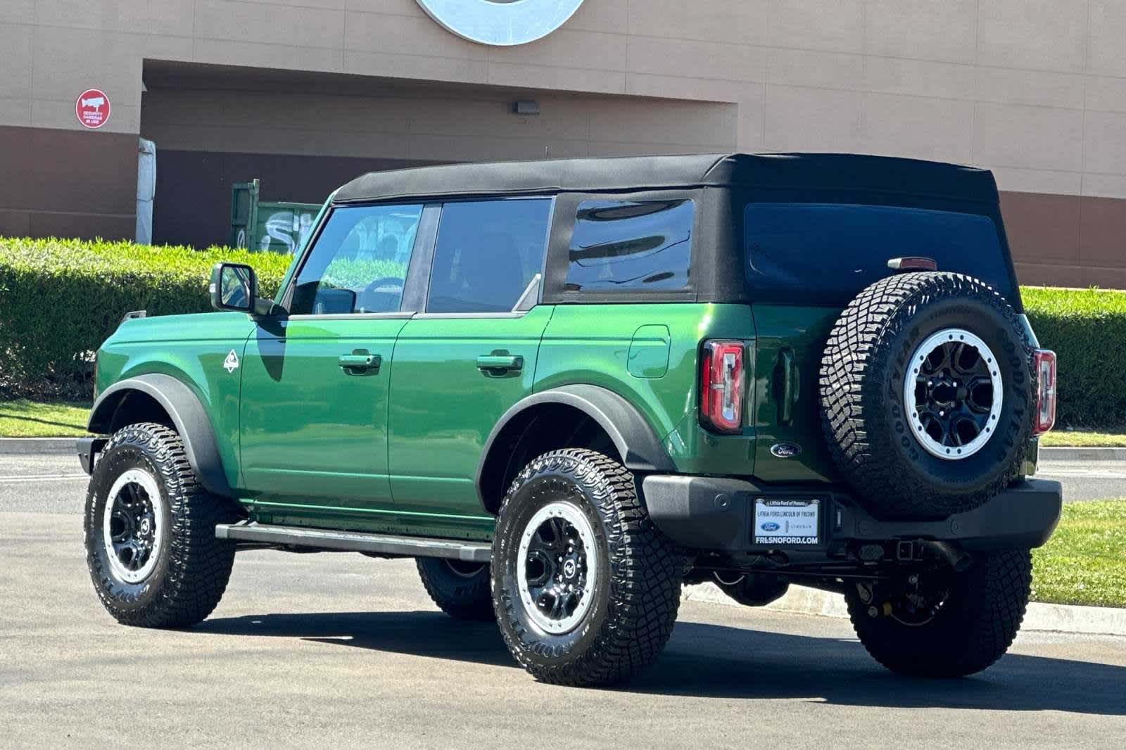 2024 Ford Bronco Outer Banks 6