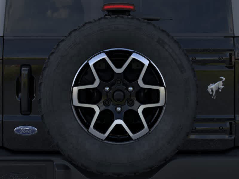 2024 Ford Bronco Outer Banks 23