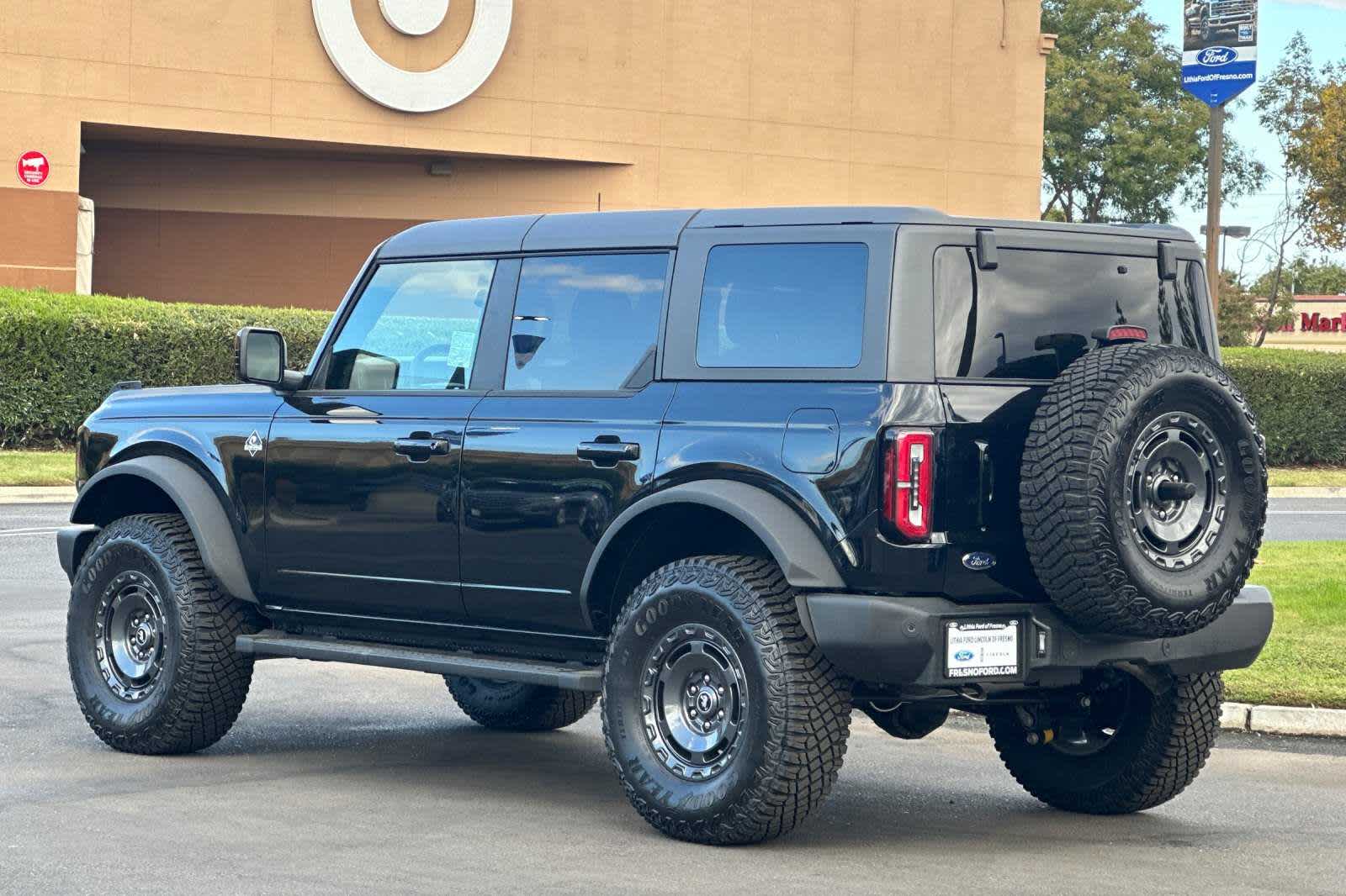 2024 Ford Bronco Outer Banks 6