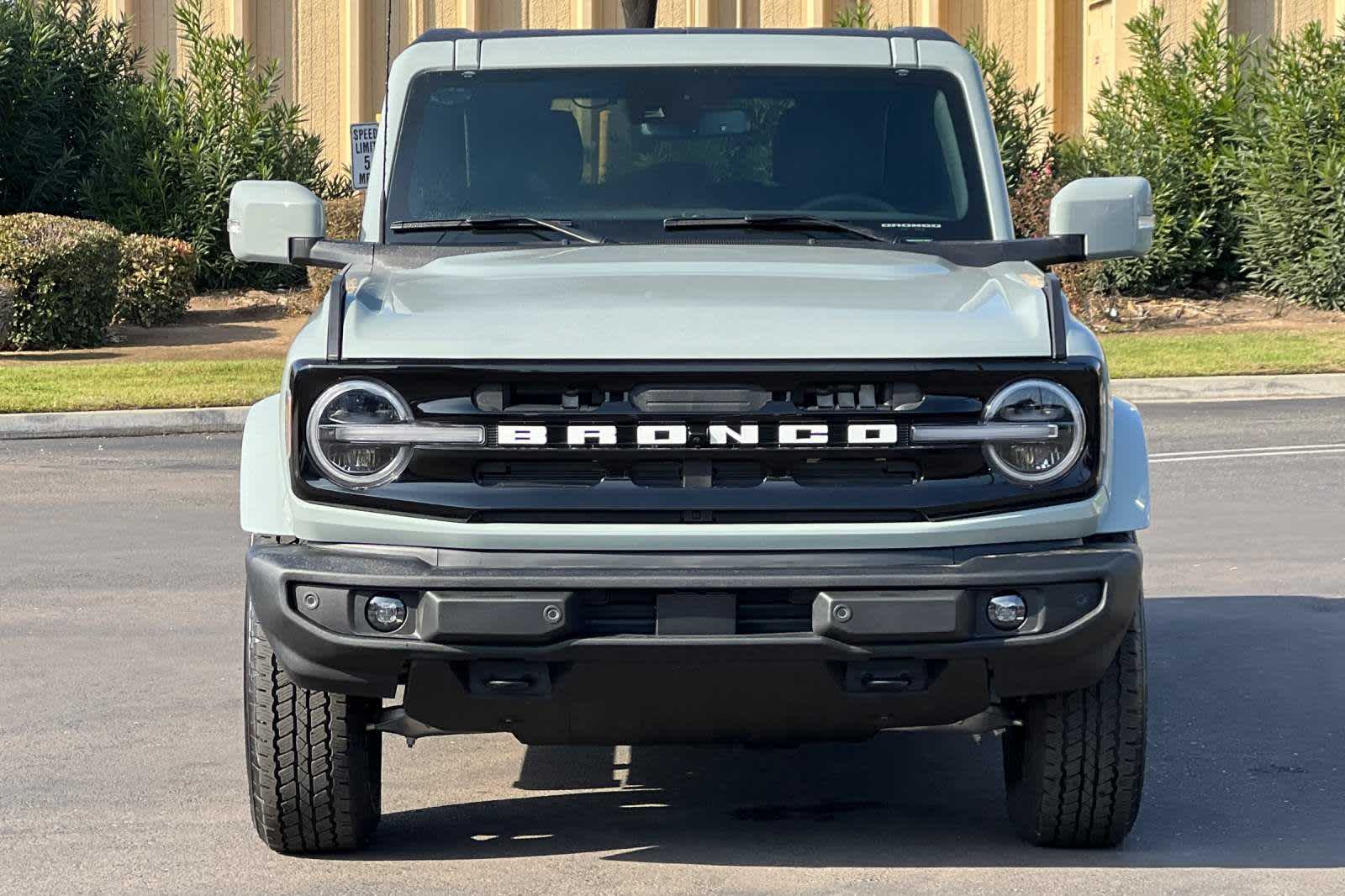 2024 Ford Bronco Outer Banks 11