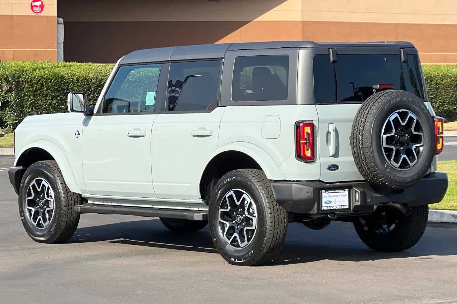 2024 Ford Bronco Outer Banks 6