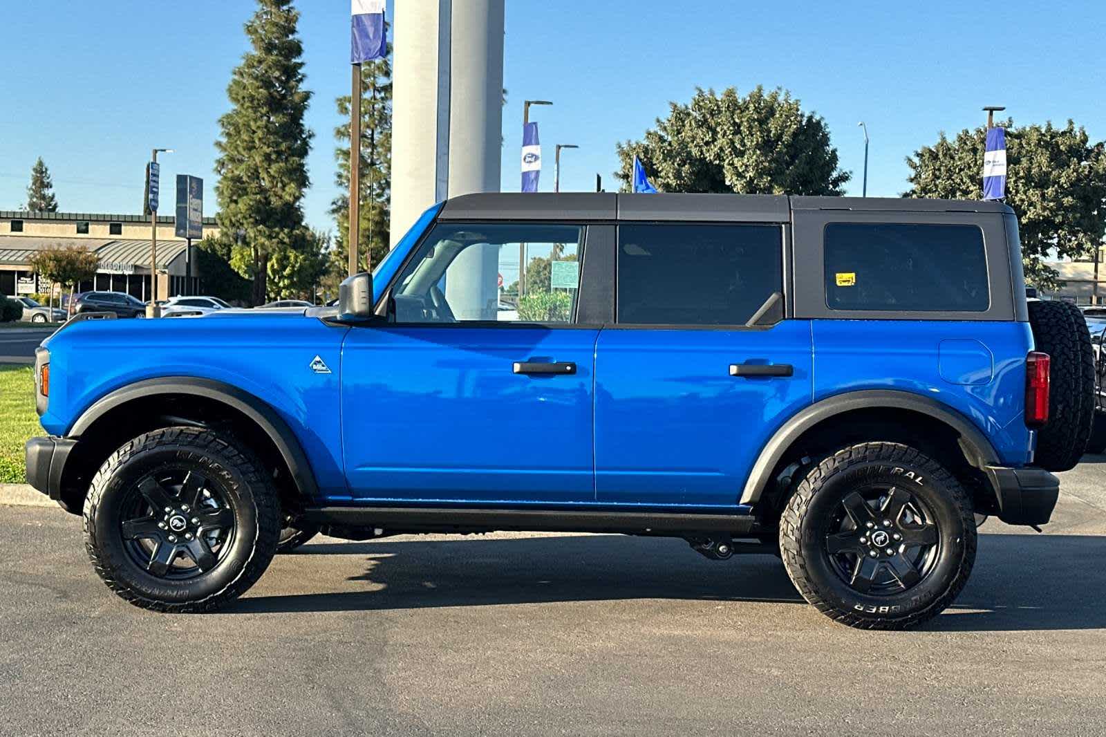 2024 Ford Bronco Black Diamond 5