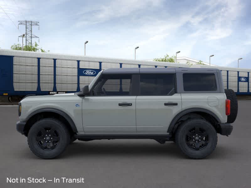 2024 Ford Bronco Black Diamond 3