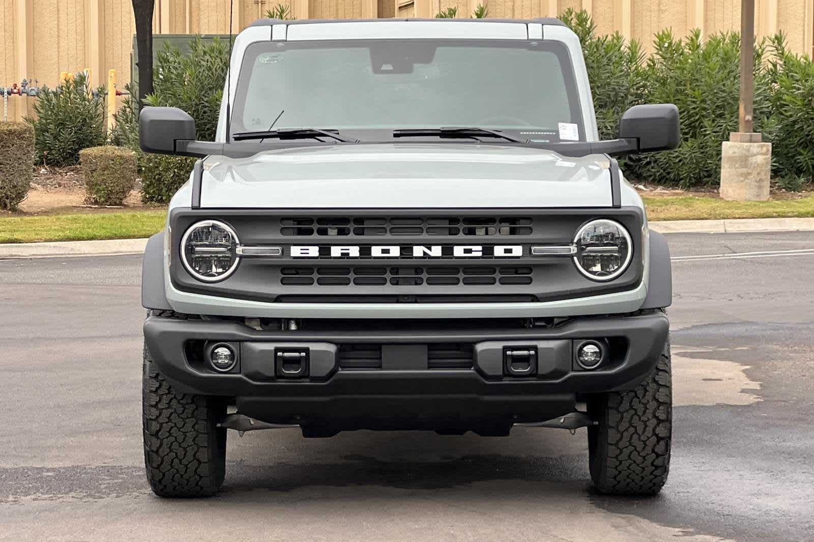 2024 Ford Bronco Black Diamond 11