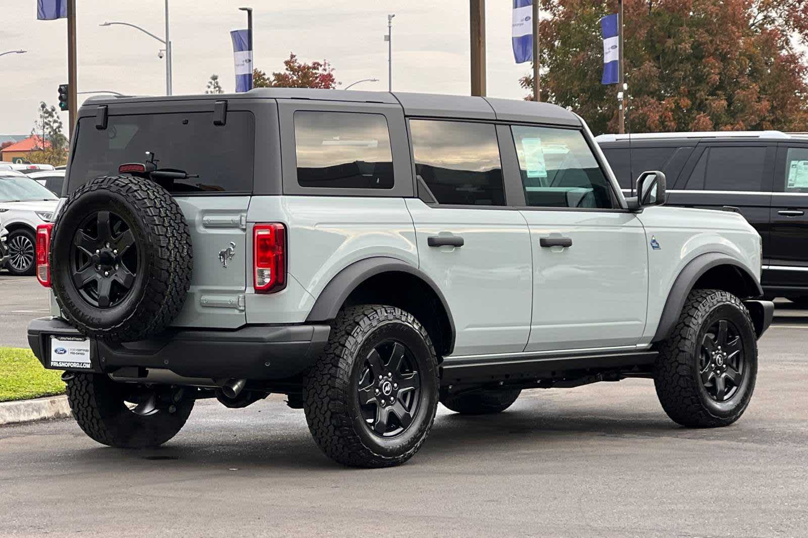 2024 Ford Bronco Black Diamond 2