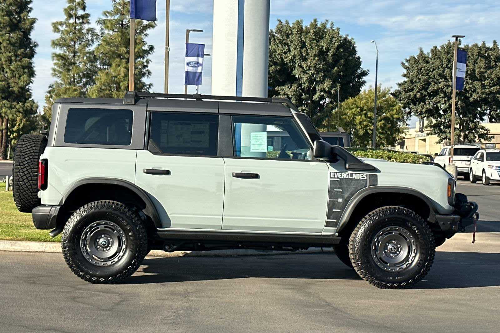 2024 Ford Bronco Everglades 8