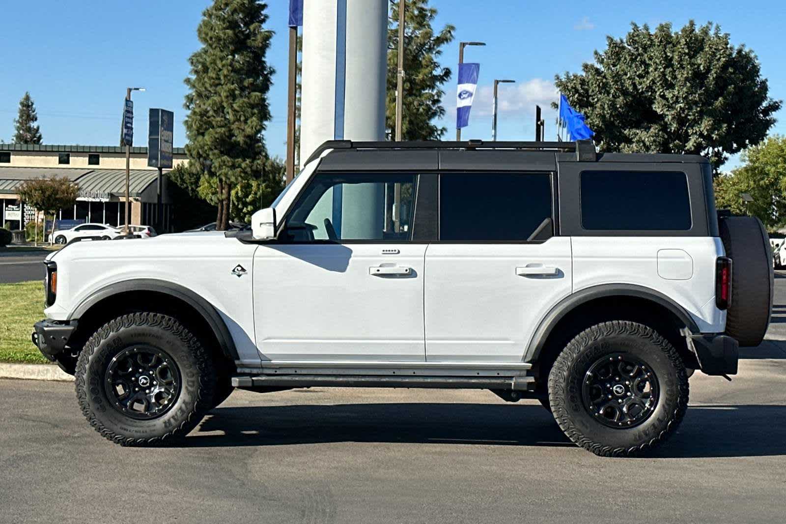 2022 Ford Bronco Outer Banks 6