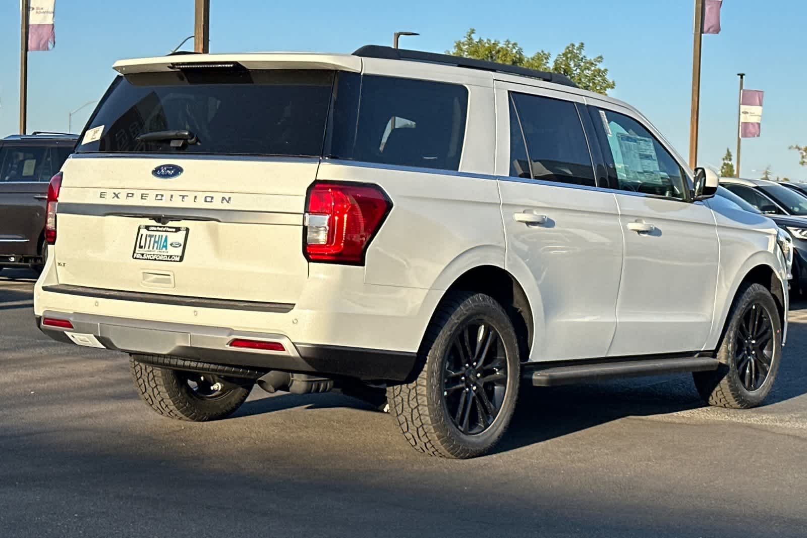 2024 Ford Expedition XLT 2