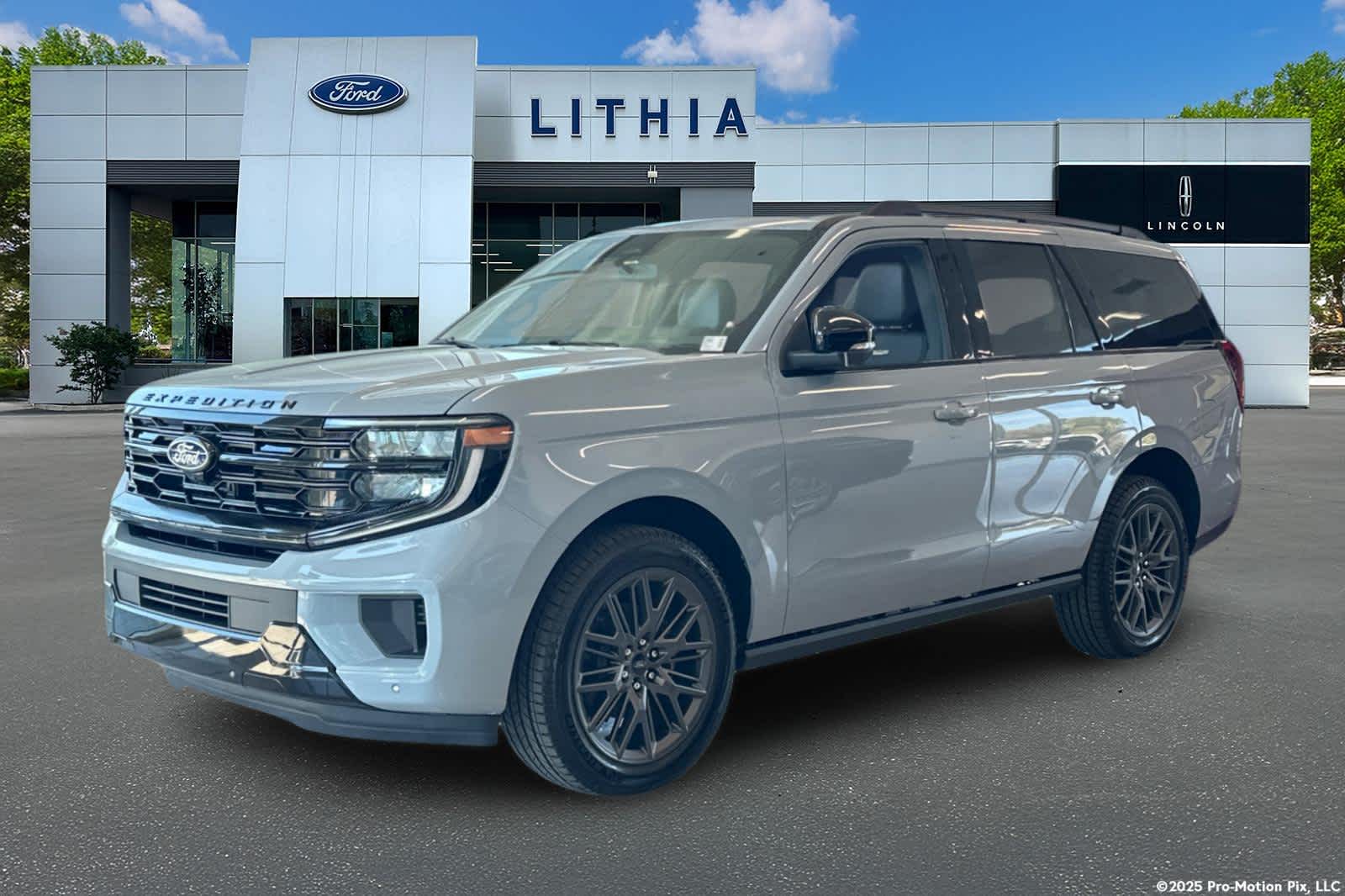 Glacier Gray Metallic Tri-Coat 2027 Ford Expedition SUV / Crossover Four-Wheel Drive Automatic