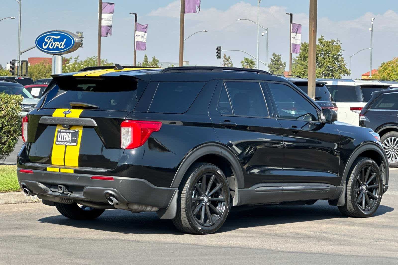 2021 Ford Explorer XLT 2