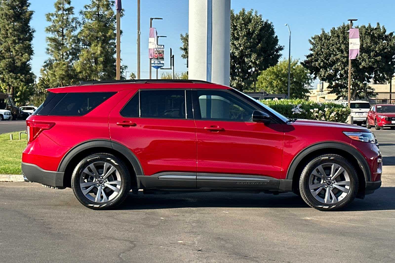 2022 Ford Explorer XLT 8