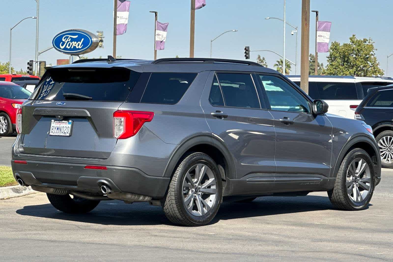 2021 Ford Explorer XLT 2