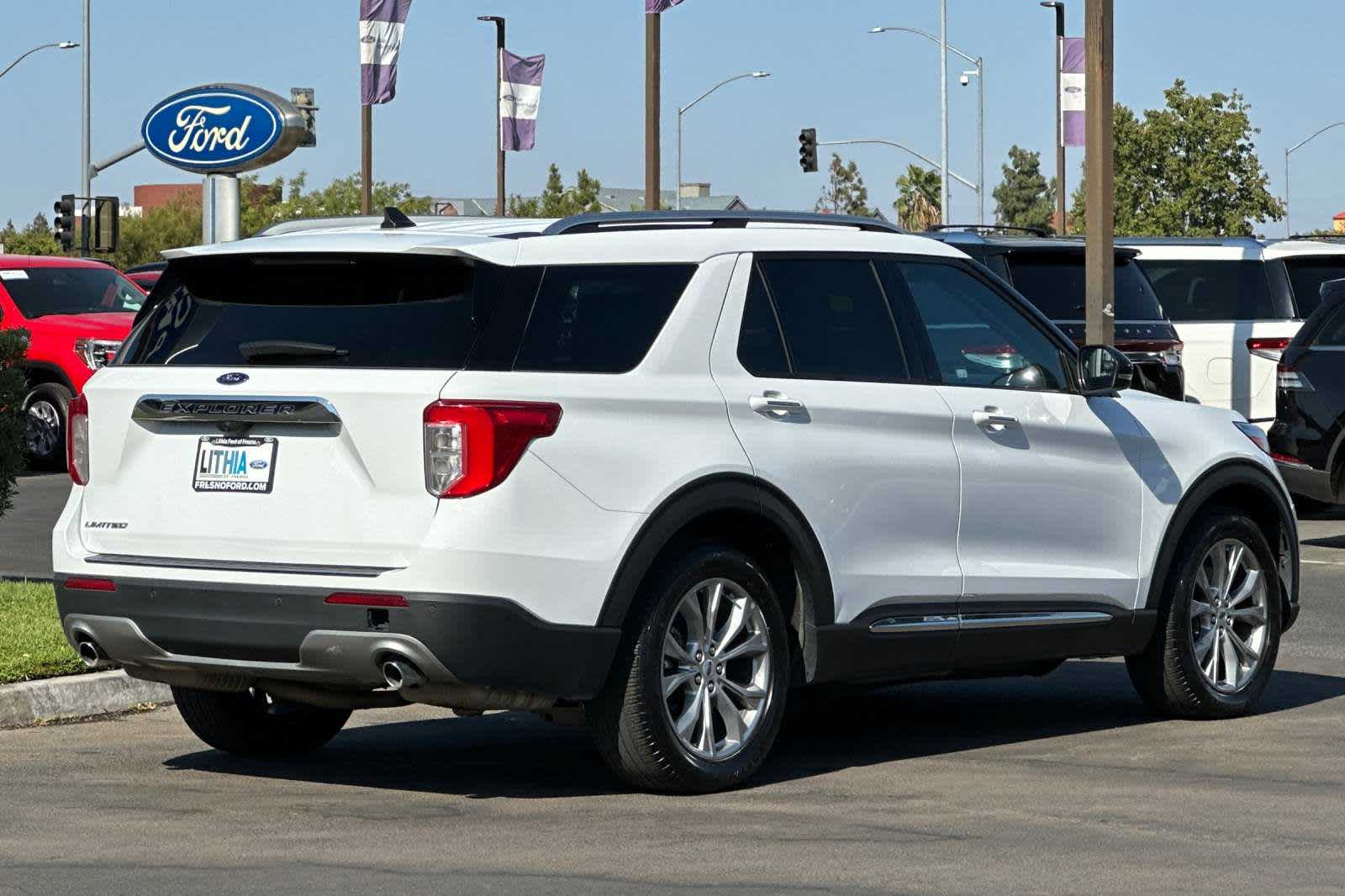 2023 Ford Explorer Limited 2