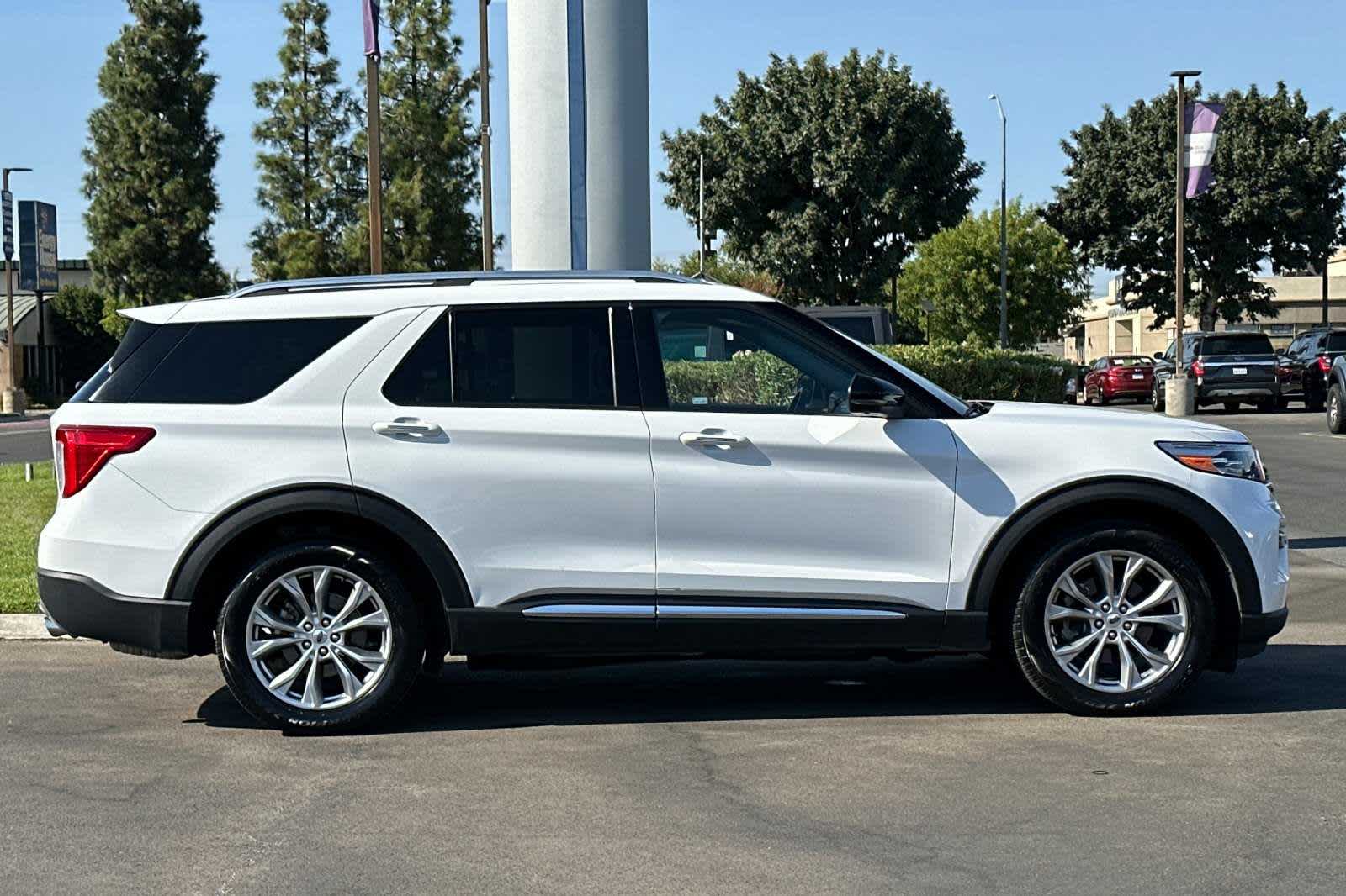 2023 Ford Explorer Limited 8