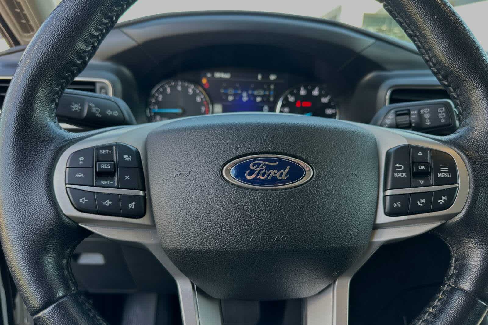 2021 Ford Explorer Limited 25