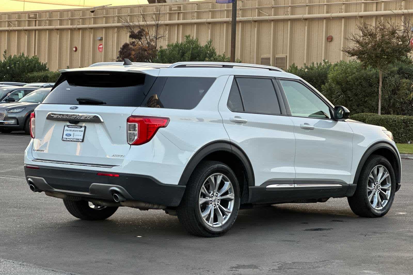 2023 Ford Explorer Limited 2