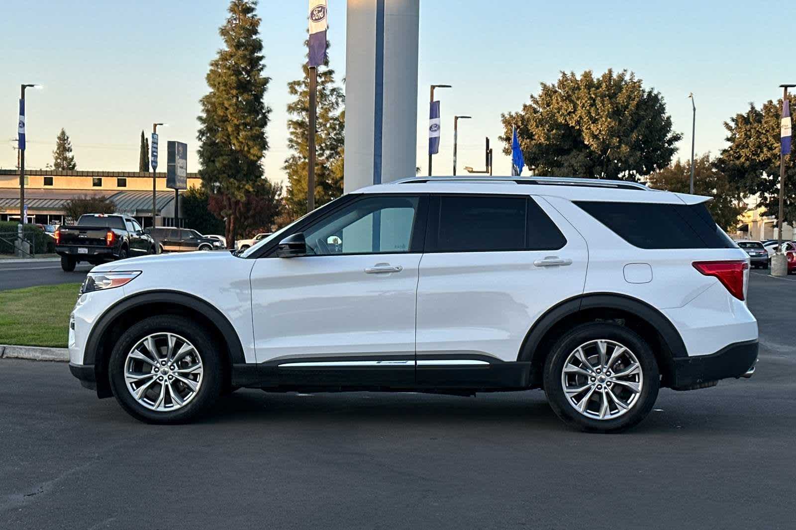 2023 Ford Explorer Limited 5