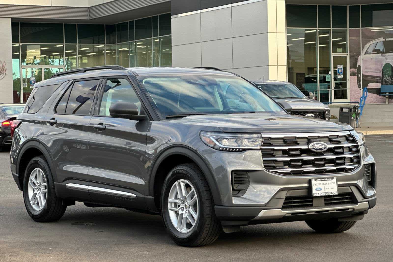 2025 Ford Explorer Active 10