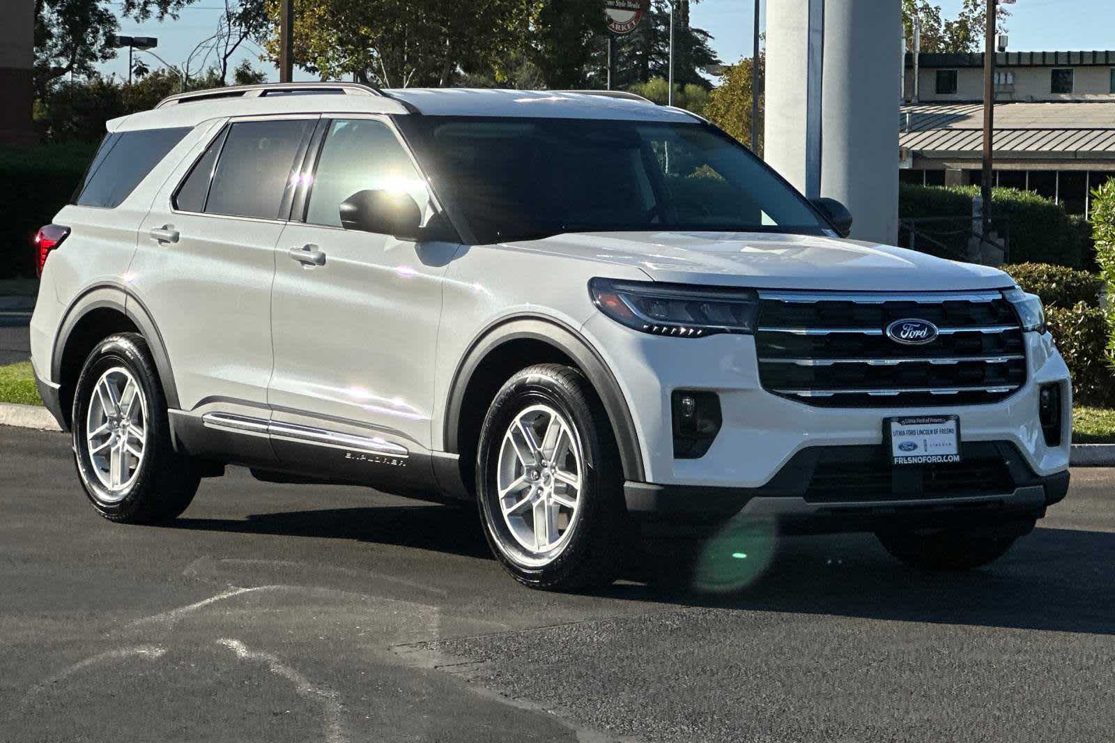 2025 Ford Explorer Active 10