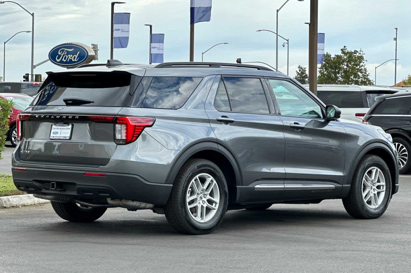 2025 Ford Explorer Active 2