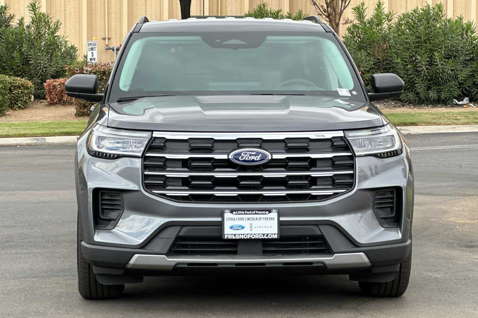 2025 Ford Explorer Active 11