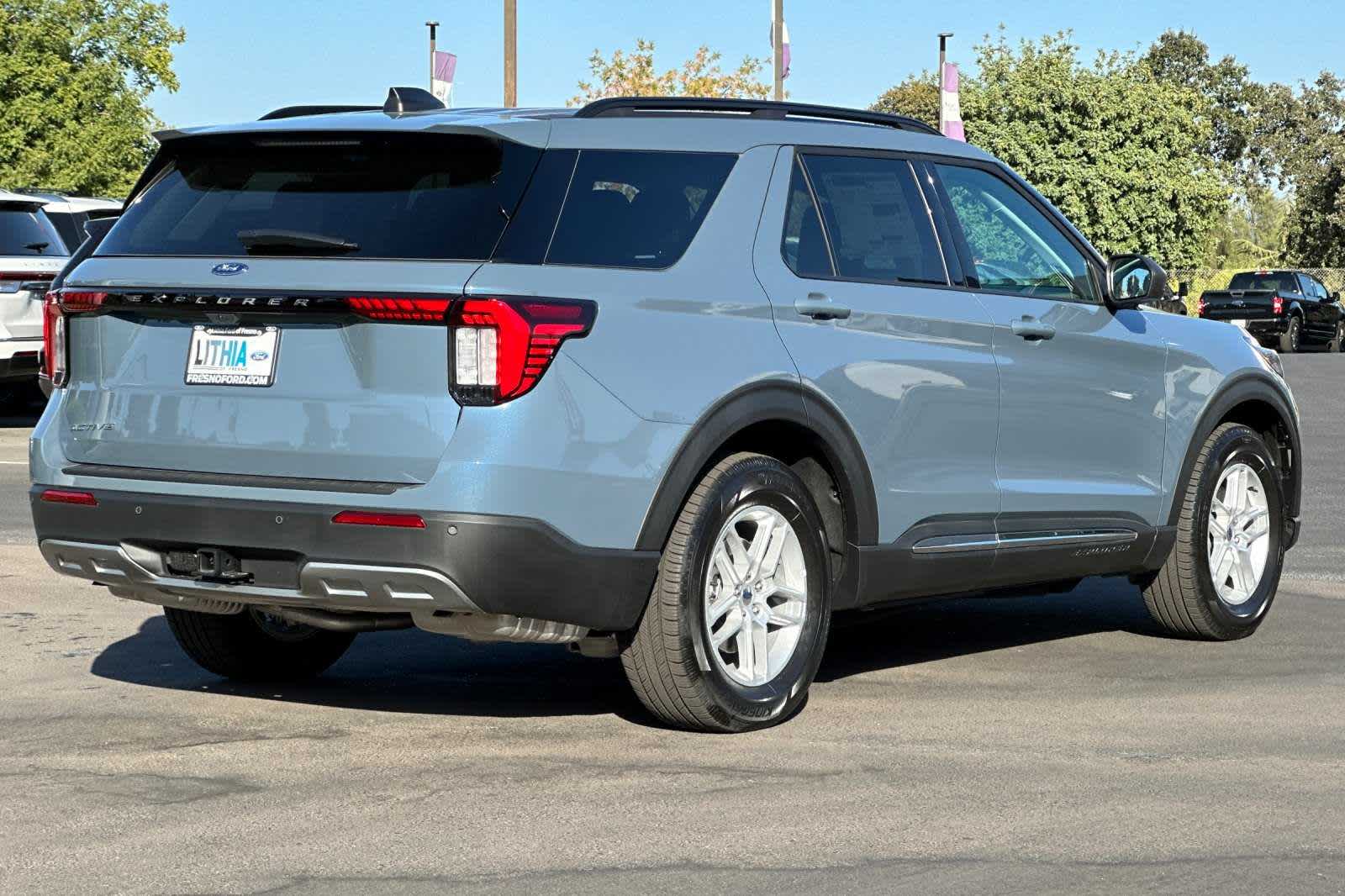 2025 Ford Explorer Active 2