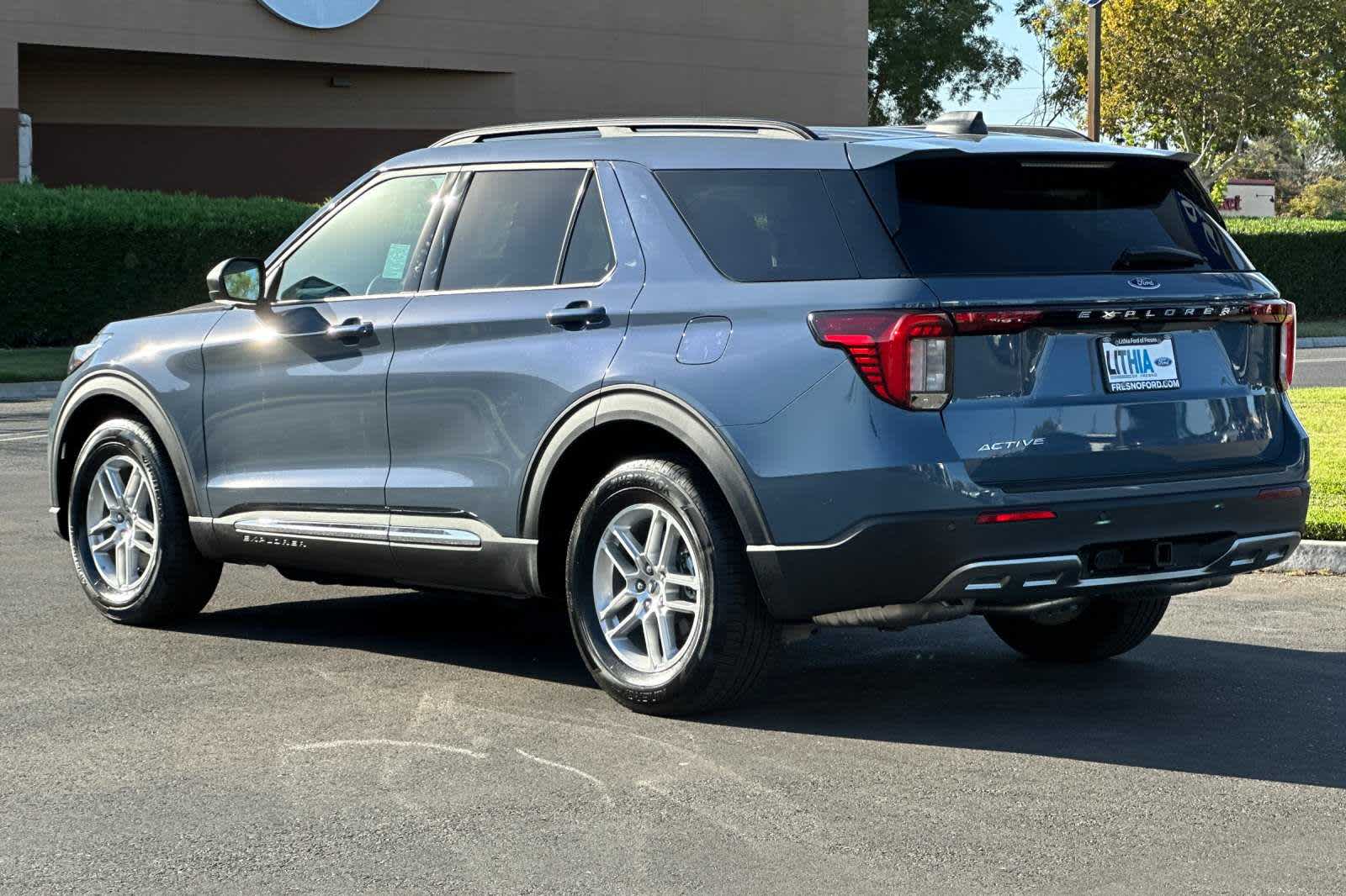 2025 Ford Explorer Active 6