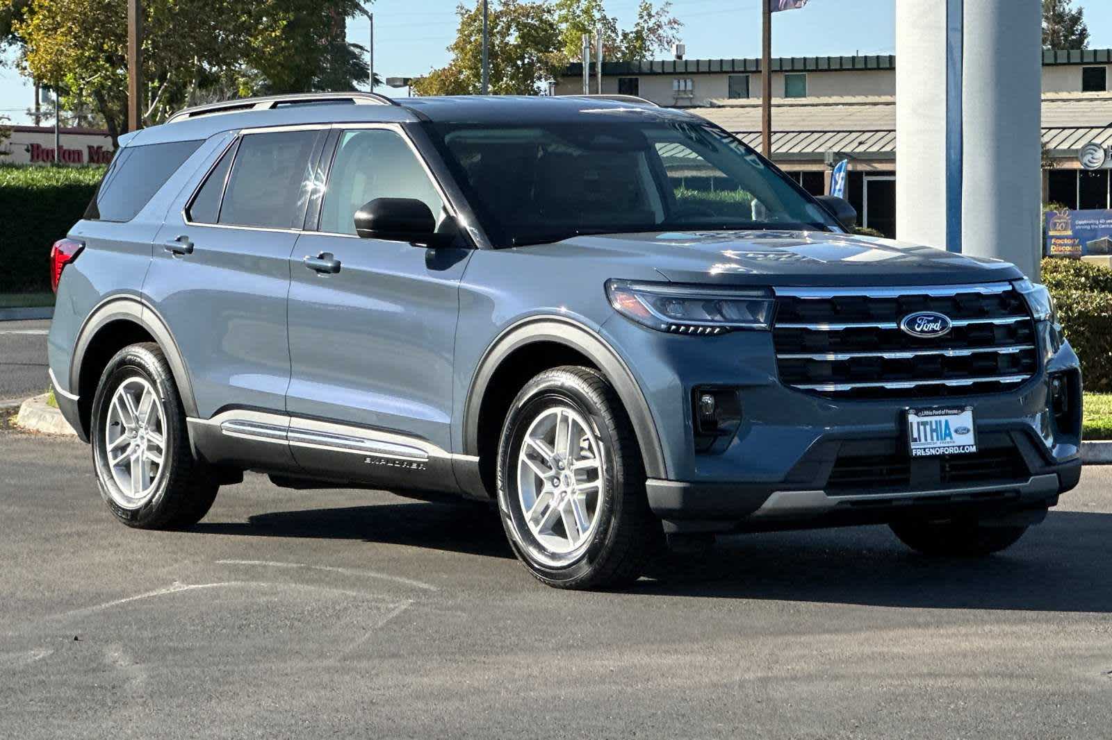 2025 Ford Explorer Active 10