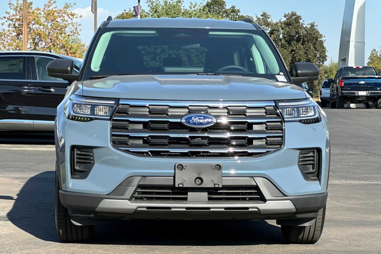 2025 Ford Explorer Active 11