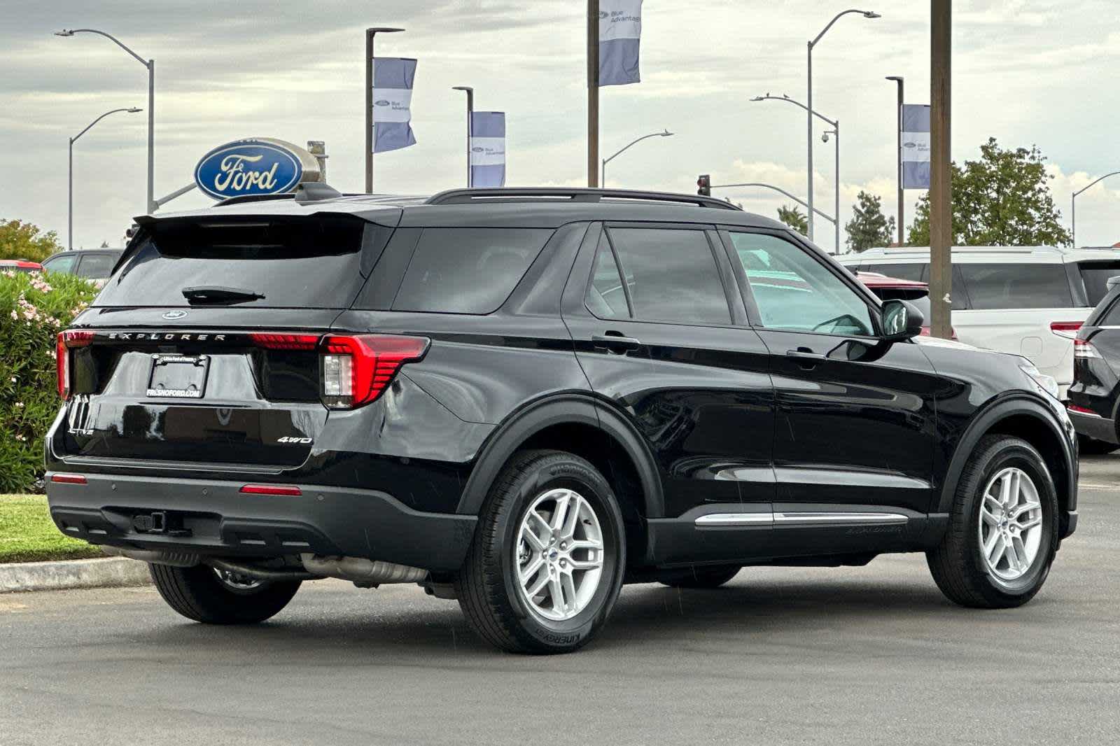 2025 Ford Explorer Active 2